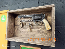Pk091 Ключница "Револьвер кованый" (подарок кованый)
