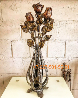 Pk056 Букет роз в вазе (кованый подарок)
