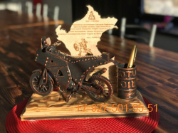 Pk054 Композиция "Мотоцикл с бочкой нефти" (подарок кованый)